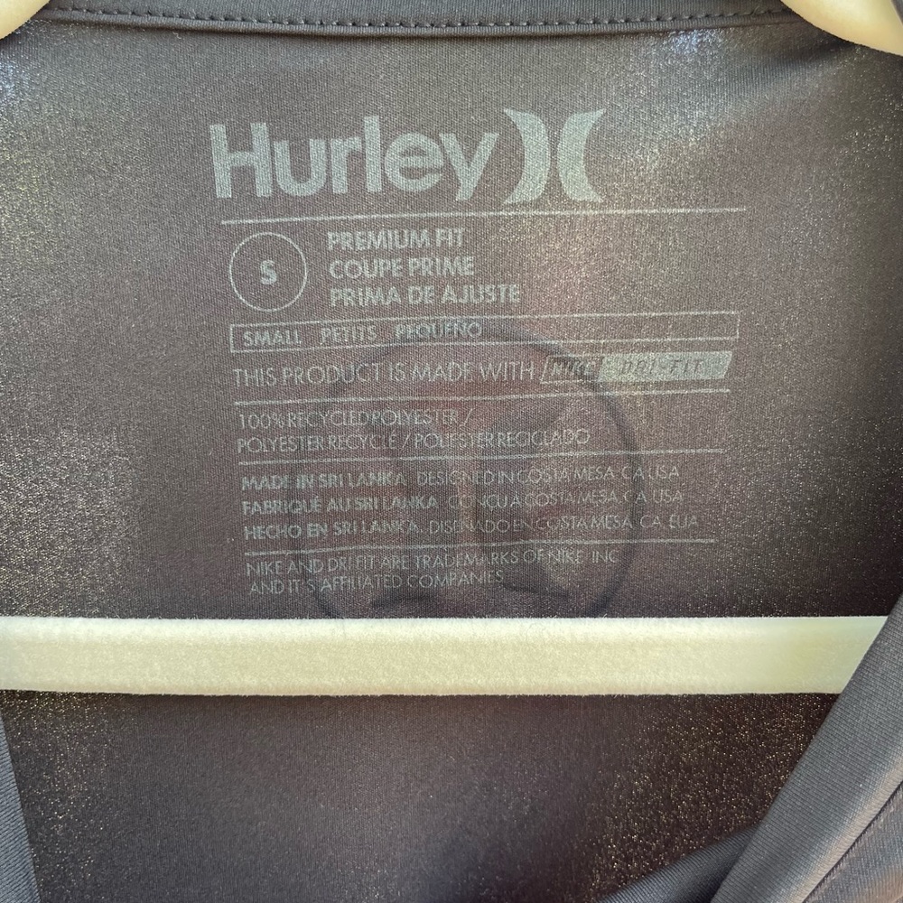 Hurley Solid Rash Guard - Picture 4 of 4